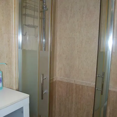 Piscina Y Parking Incluidos, Amplio Piso En Av. Manolete Apartamento