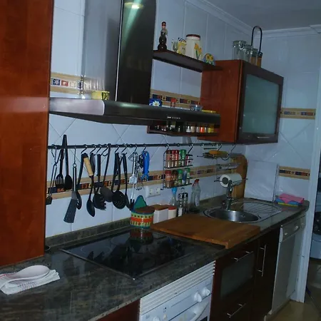 Piscina Y Parking Incluidos, Amplio Piso En Av. Manolete Córdoba