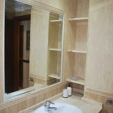 Piscina Y Parking Incluidos, Amplio Piso En Av. Manolete Apartamento *