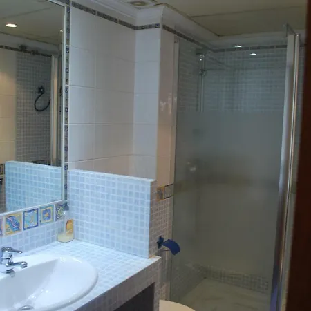 Piscina Y Parking Incluidos, Amplio Piso En Av. Manolete Apartamento Córdoba